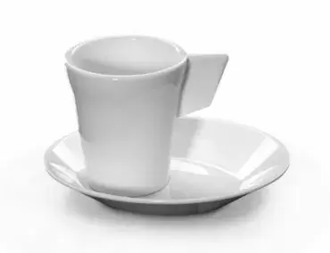 9cl espresso cup with very resistant white polycarbonate plate. Suitable for household appliances.