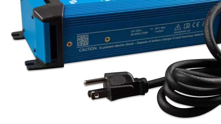 Cargador de baterias Victron Bluetooth Smart IP22 12V y 30AH de carga para caravanas, autocaravanas, camper y 4x4 overland.