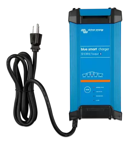Cargador de baterias Victron Bluetooth Smart IP22 12V y 30AH de carga para caravanas, autocaravanas, camper y 4x4 overland.