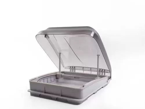 Claraboya 40x40 con doble cristal, oscurecedor y mosquitera integrado para caravanas, autocaravanas y camper.