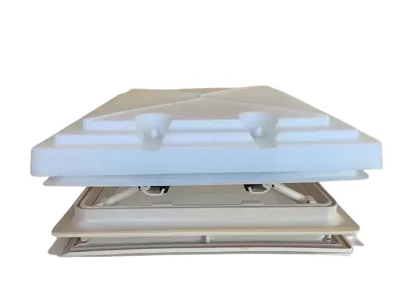 Claraboya con 2 asas MPK 32x36 para caravanas, autocaravanas y camper.