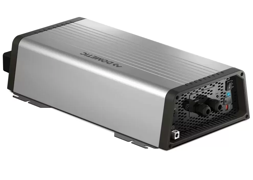 Inversor de corriente 1800W Dometic SinePower DSP 1812T con display de control incluido.